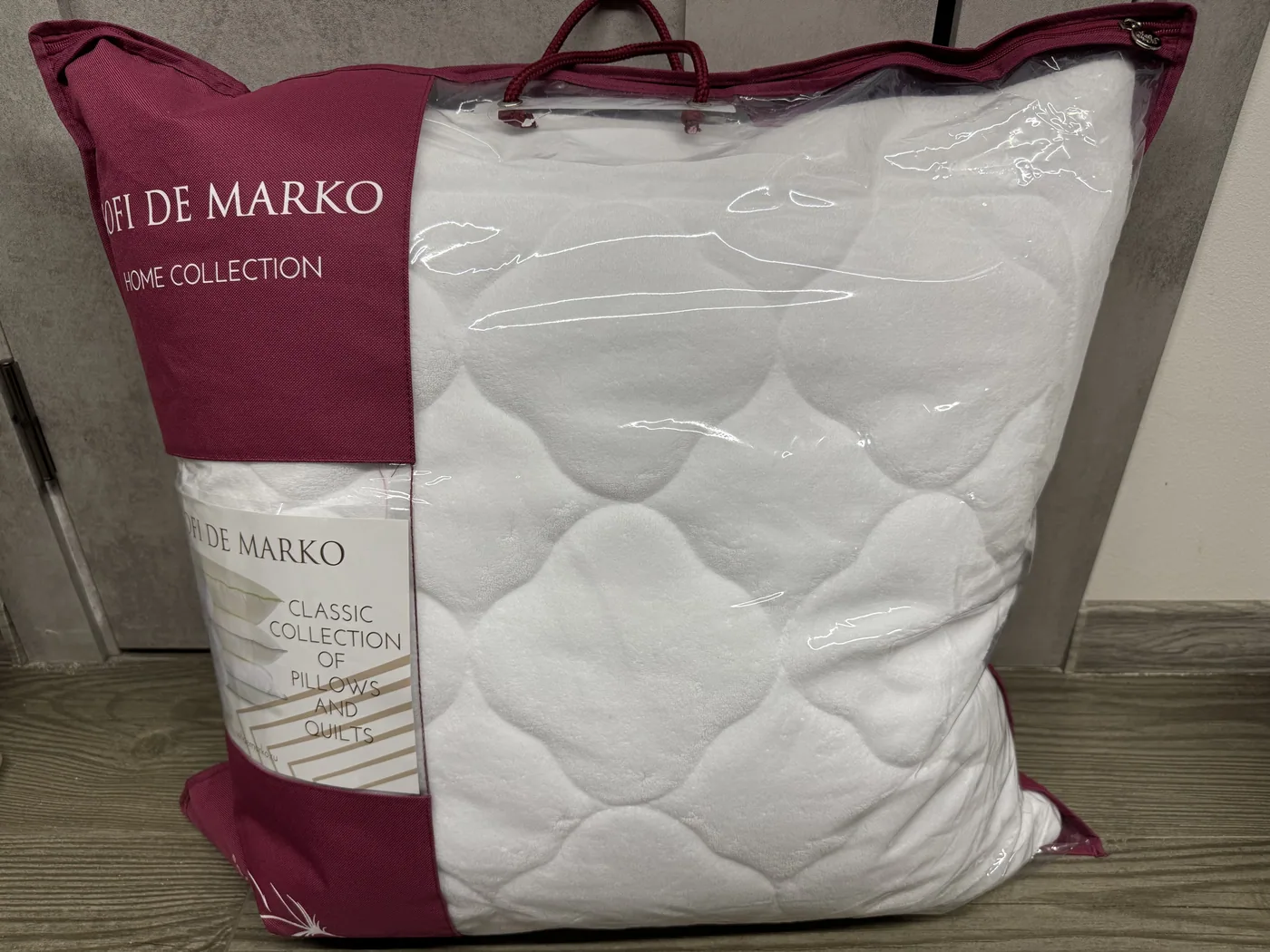 Sofi de Marko Подушка Sofi de Marko home Collection Exclusive 70*70 белая