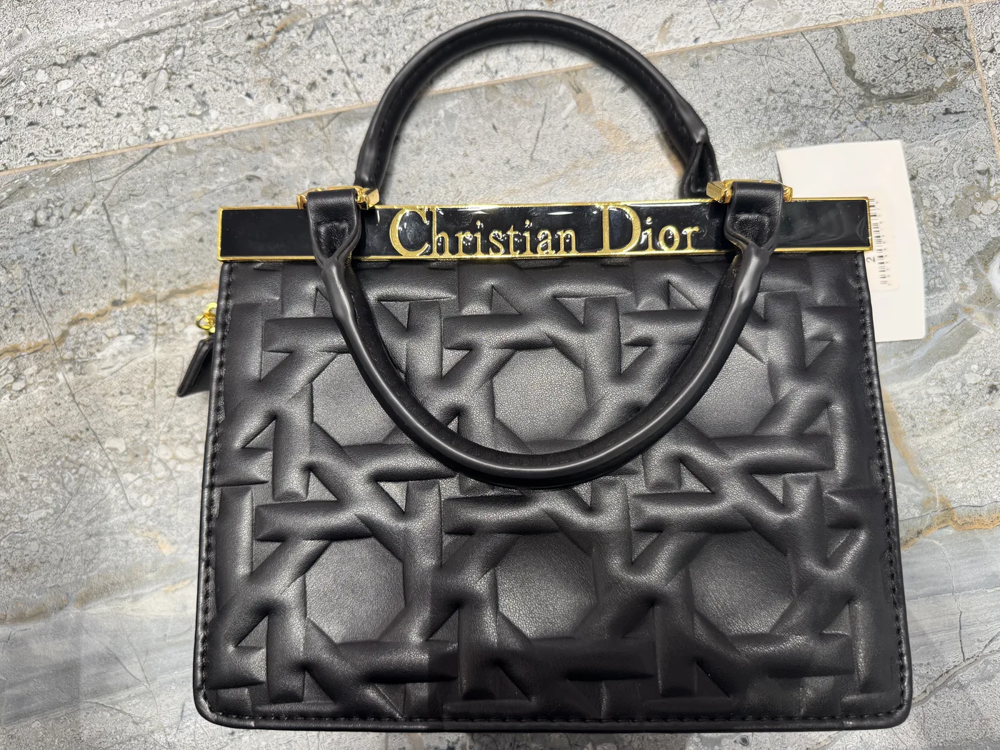 Dior Сумочка Dior с логотипом и золотой фурнитурой