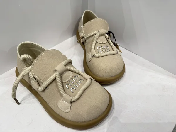Miu Miu Обувь для девочки Miu замшевая со шнурком Baby Shop