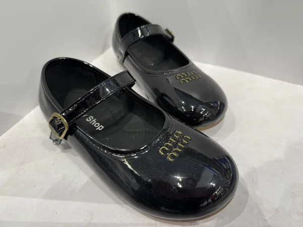 Miu Miu Туфли лакированные для девочки Miu Miu/29-34
