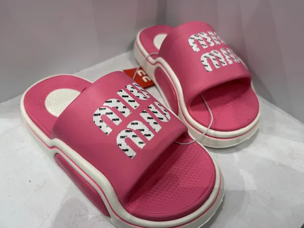 Miu Miu Тапочки для девочки резиновые MiuMiu