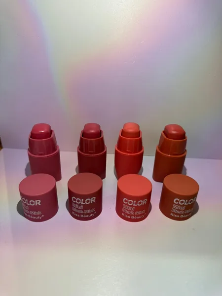 Kiss Beauty Kiss Beauti Румяна в стике